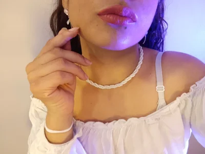 Angel_Alba_ I want you to give me Pic
