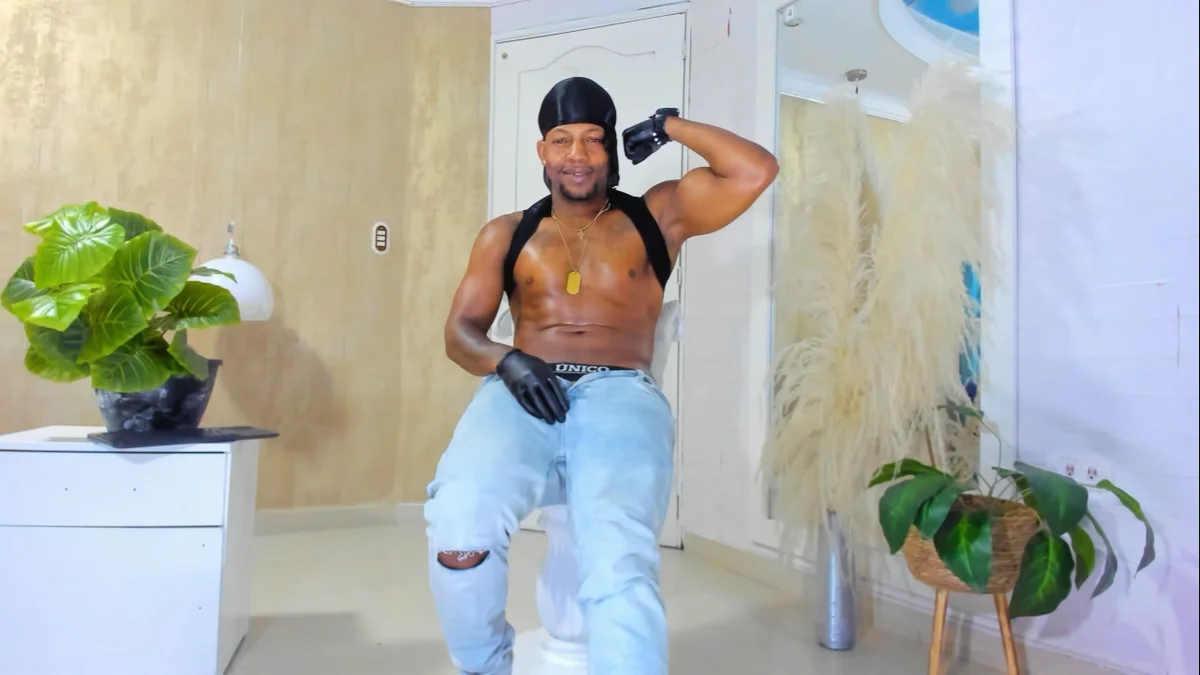 Трендове зображення  74 RicoBrown777_