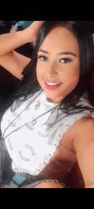 DaniRousse Sexy face Pic 3