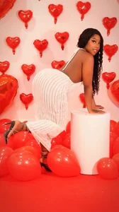 Abbyswaan VALENTINE'S DAY Pic 2