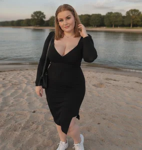 MelissaWetDream Public Pic 4