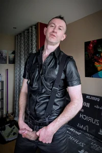 Gamerinleather's Rien qu'un objet docile Sex Photo 3