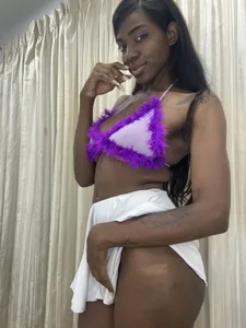 Alma_Stevenson 💜 Pic 2