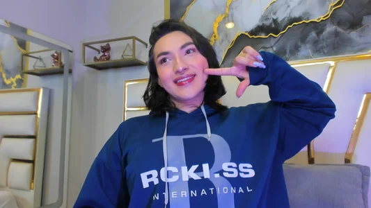 TomLondon_ Public  7টি ছবি