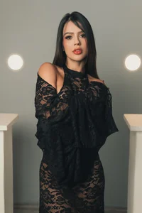 AbellaCroft kullanıcısının “When sensuality meets style. ✨” albümü -  4 fotoğraf