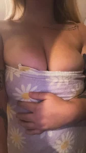 Shower time od Curvy_Rosie99  snímek