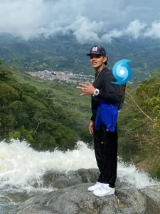 Mio od daniel_garzon  5 snímek