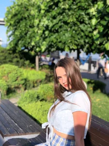 emma77_ Public Pic 6