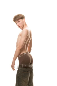 cuMte_boy Yeahh - {count, plural, one {תמונה אחת} two {שתי תמונות} many {# תמונות} other {# תמונות}}