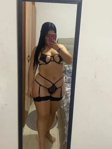 karla_hotgirl Public Pic 4