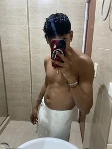 Raymond de Red_Diamond_Guy  9 Imagens