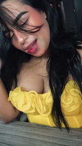 kiana_cream Today is yellow 💛💛 Pic 8