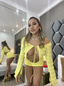 NicoleArmani Yellow 🫣 Εικόνα 2