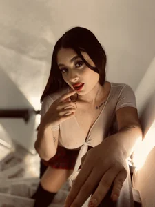 Catty_FoxxのSweet indecent😈の 4枚の写真