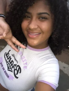 Public od _CURLY_DOLL_  2 snímek