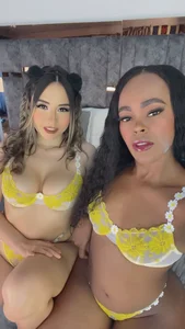 laylacarte97 Yellow Pic 4