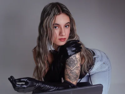 JuliaColemann Body and art Poză