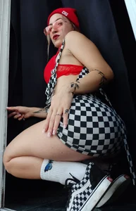 Issexxxy Public Pic 8