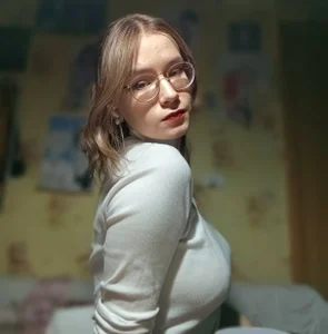 LinnGee Public Pic 3