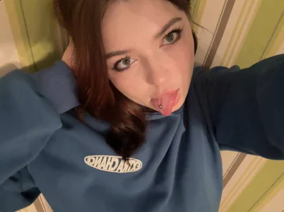 ThuBoppre blue sky Pic 2