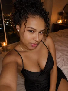 tatianasquirthot new me Pic