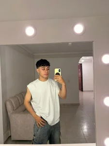 danii_rivasのPublicの 2枚の写真