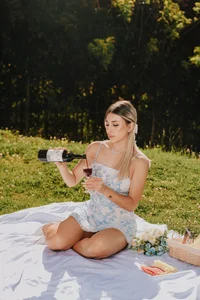 charlotte__grey ⭐PICNIC WITH ME 🥂🍾⭐ Εικόνα
