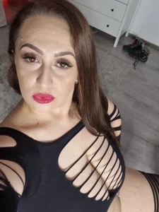 AvaSquirtMilf today it's fun day😈💋 Immagine  2