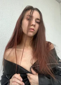 PetraHambelton Leather lust 🖤 Pic 5