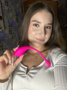 KittyNoSkirty I have a toy зображення