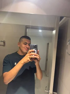 Connor de connor_lenox  2 Imagens