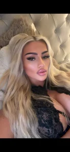 Public de BlondeBarbieXxxoo Foto 9