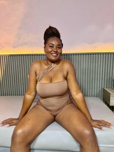 Public de Shaira_Collins  Imagens