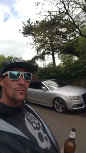 slick_tee Public Foto