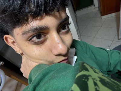 Matty_Sparkk Selfies 🤭  3টি ছবি