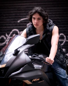 With the heart of a motor de Luke_Howland  7 Imagens