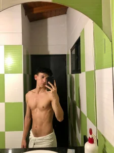 Max_silver_At my bathroom👀 Bild
