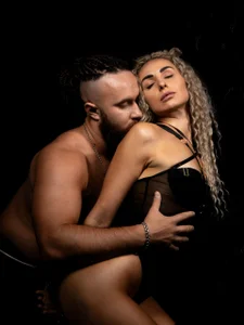 TwixCouple Erotica Pic 4