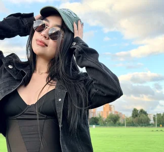 SiennaLorens ☁️ Foto 2