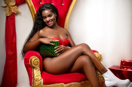 IsabellaBromsS Merry Christmas 💋💖😈 Pic 2