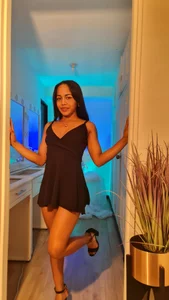 AdelaLust Public Pic 2