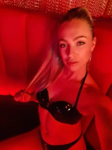 Tina_j_playPublic Bild 2