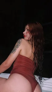 GIRL ONE! 🧡 de Popteasegirlss  Imagens