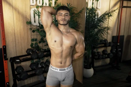 Me🔥 de AndrewCollen  4 photos