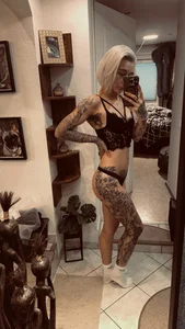 Shy-Ivy Public Pic 3