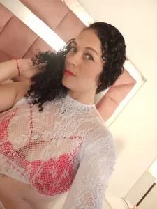 Aliciia_cute1 With Maya and red lingerie Immagine  3