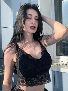 DarcyAspacio sunshine goth🌤🖤 Pic