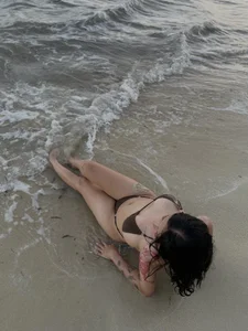 Do i look hot? od AmandaWilde  3 snímek