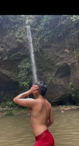 kiing_azahell cute body in red🤭🫢❤️ Foto 2