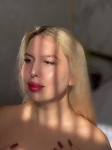 ChloeRicc The sun in the bed Poză 4